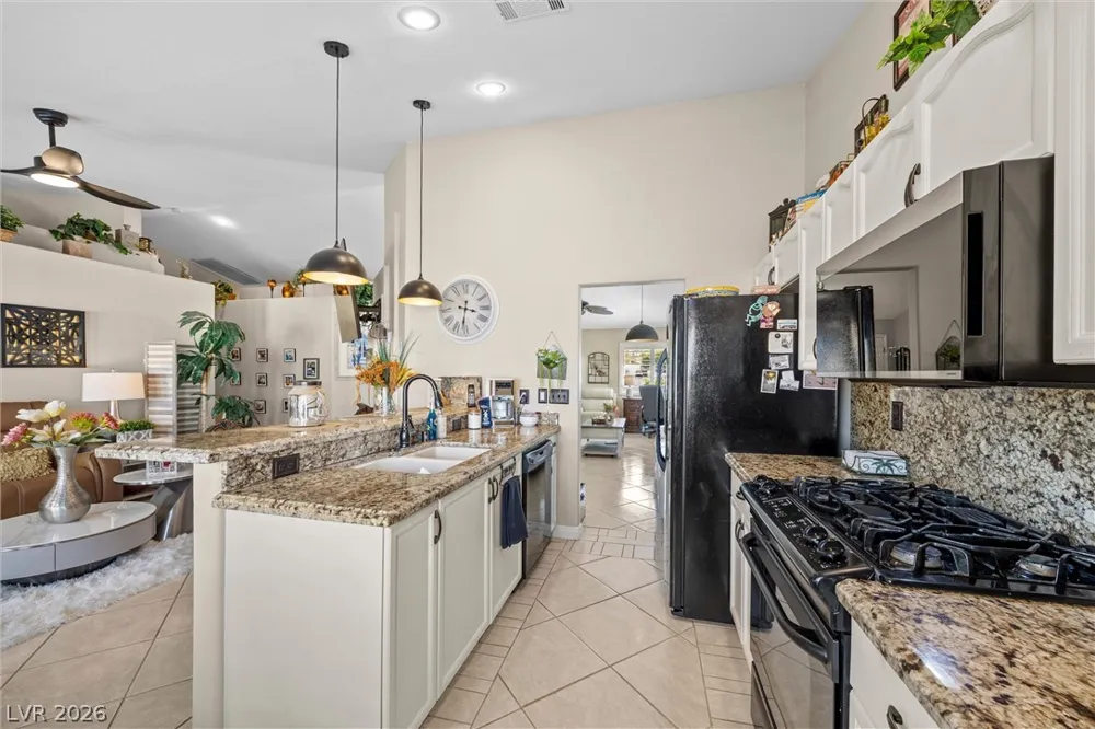 814 Manor Shores Road Henderson, NV 89002