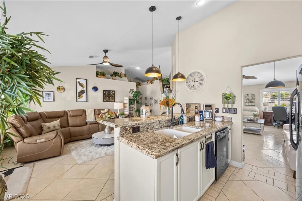 814 Manor Shores Road Henderson, NV 89002