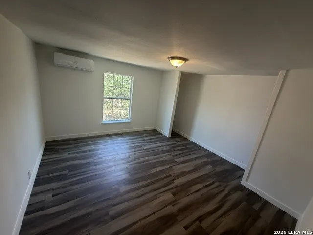 108 VILLA RIDGE DR Poteet, TX 78065
