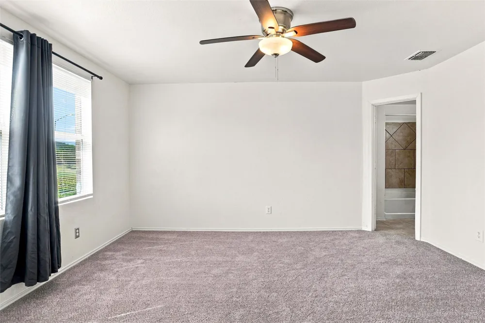 1027 Graystone Drive Lancaster, TX 75134