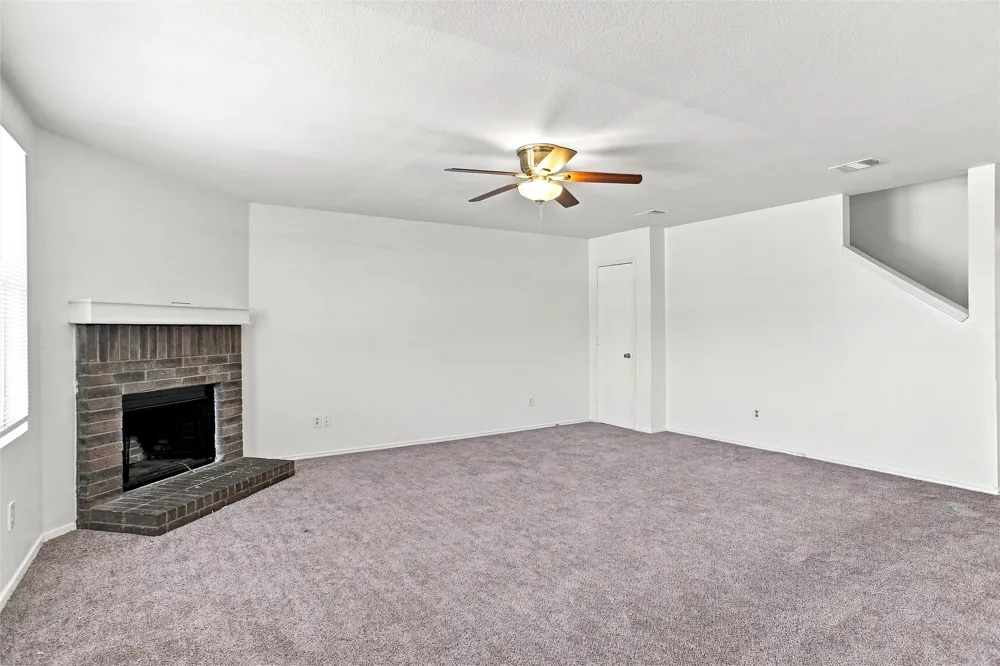 1027 Graystone Drive Lancaster, TX 75134