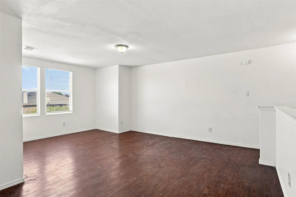 1027 Graystone Drive Lancaster, TX 75134