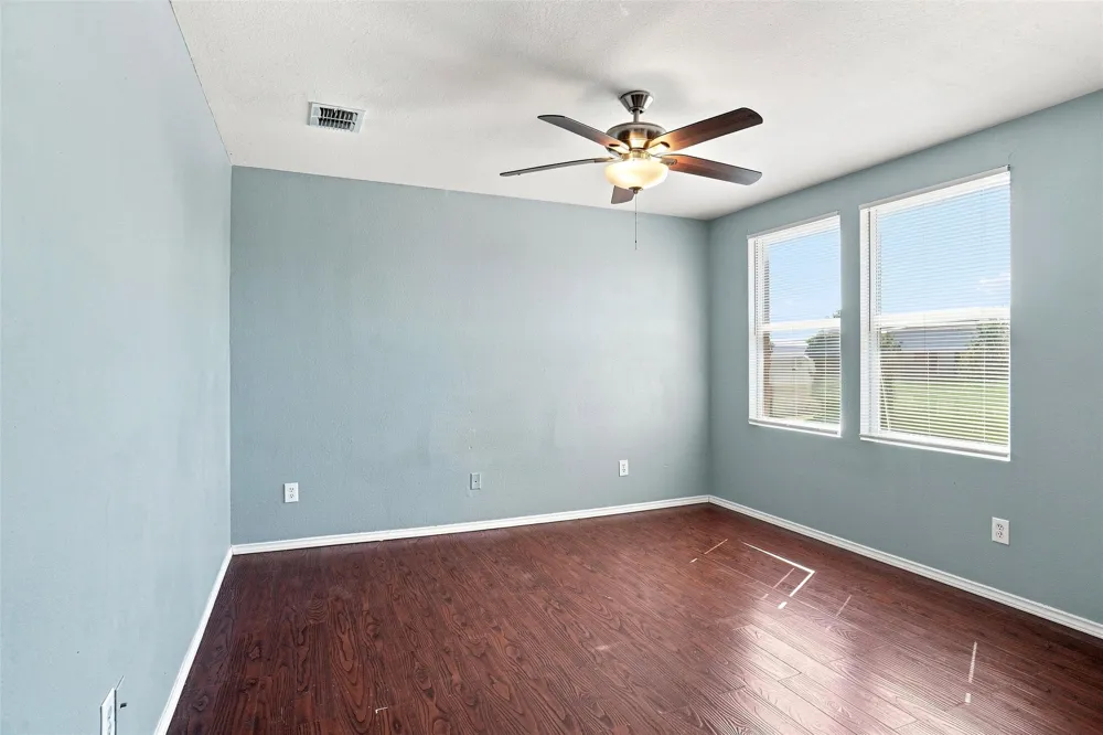 1027 Graystone Drive Lancaster, TX 75134