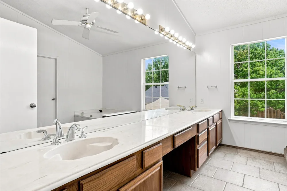 4138 Scotland Drive Grand Prairie, TX 75052