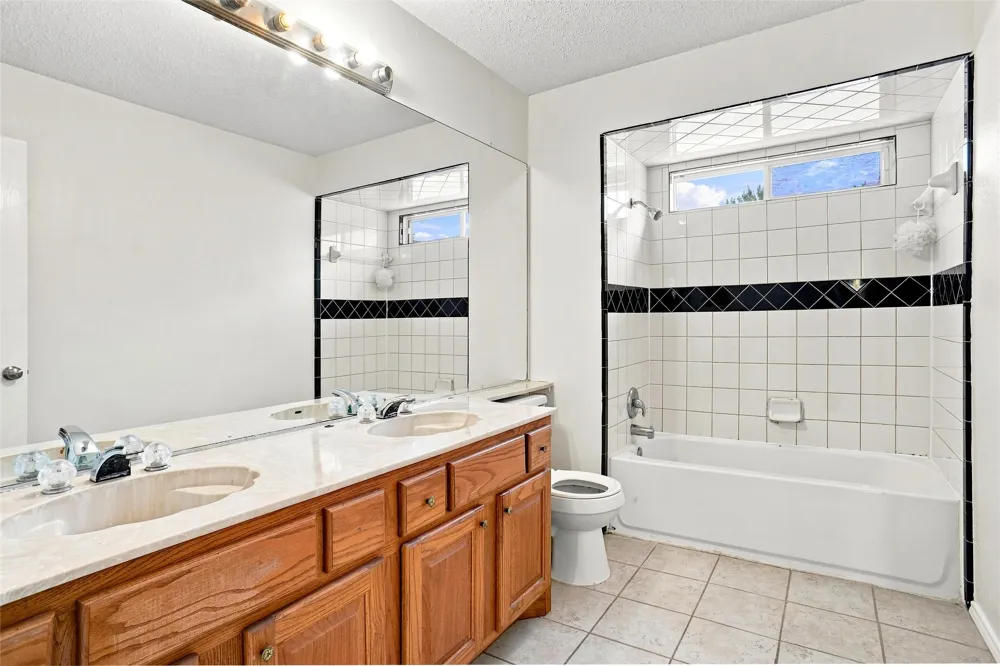 4138 Scotland Drive Grand Prairie, TX 75052