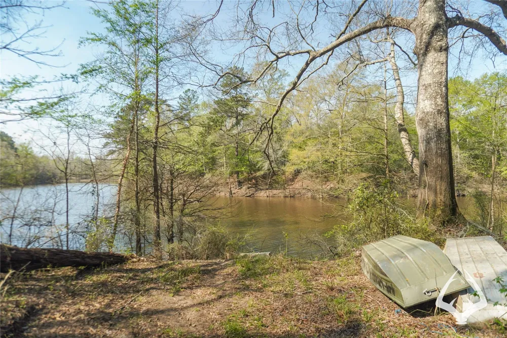 4804 County Road 3900 Colmesneil, TX 75938