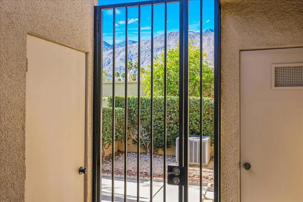 1254 Tiffany Circle Palm Springs, CA 92262