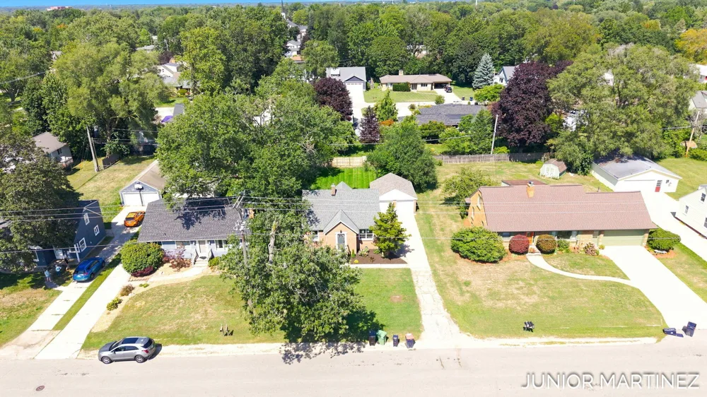 23 E 35th Street Holland, MI 49423