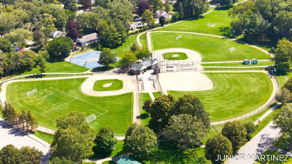23 E 35th Street Holland, MI 49423