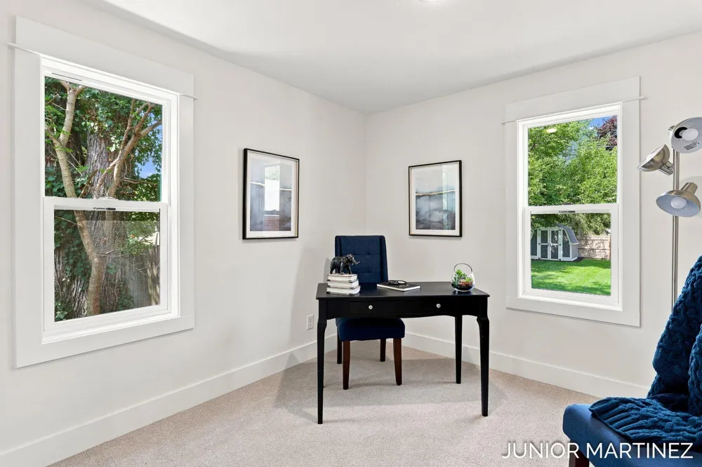 23 E 35th Street Holland, MI 49423