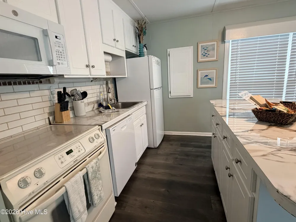 5708 Emerald Drive Emerald Isle, NC 28594