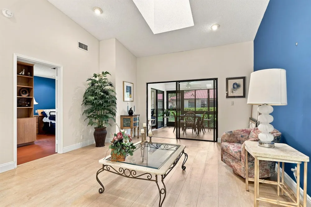 6013 SUNNY POINTE CIRCLE Delray Beach, FL 33484