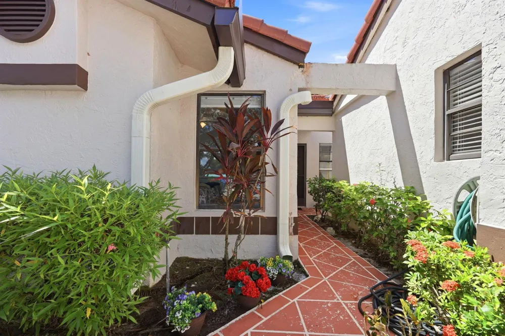 6013 SUNNY POINTE CIRCLE Delray Beach, FL 33484