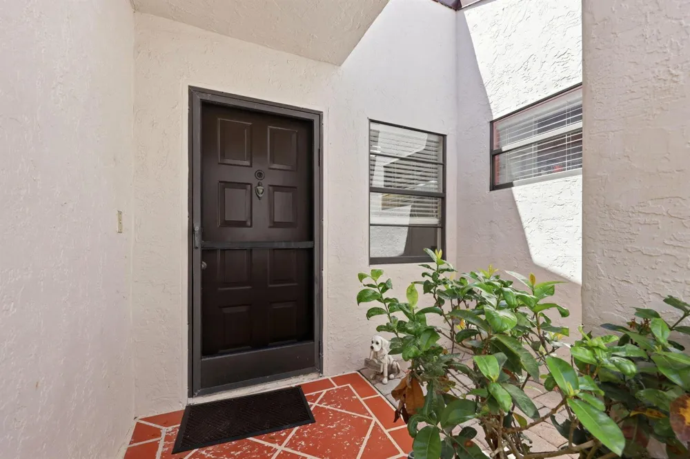 6013 SUNNY POINTE CIRCLE Delray Beach, FL 33484