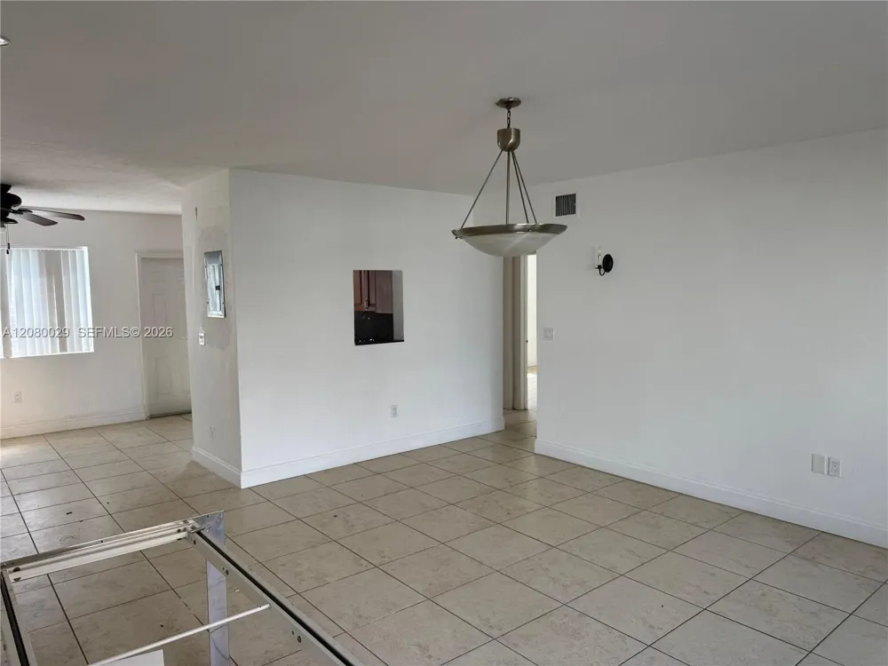 824 82nd St #1 Miami Beach, FL 33141