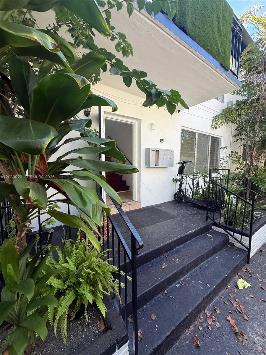 824 82nd St #1 Miami Beach, FL 33141