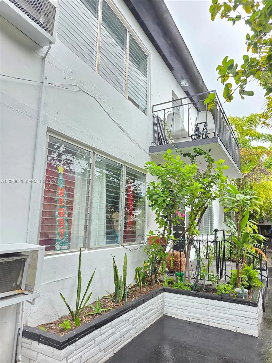 824 82nd St #1 Miami Beach, FL 33141