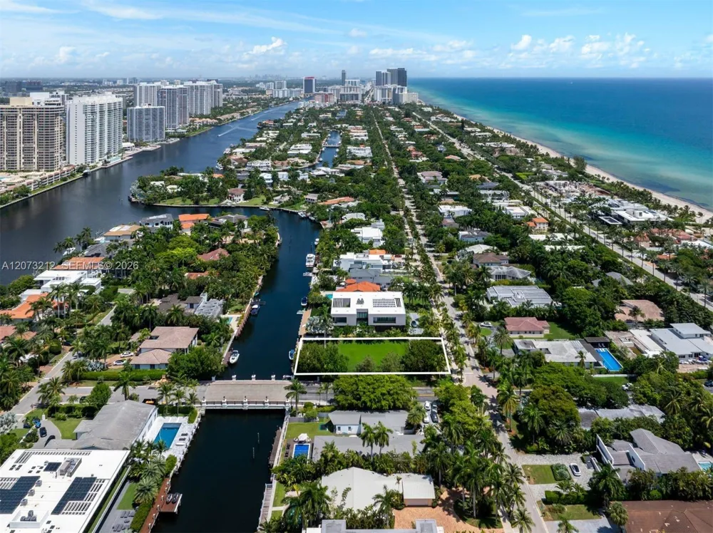 200 Golden Beach Dr Golden Beach, FL 33160