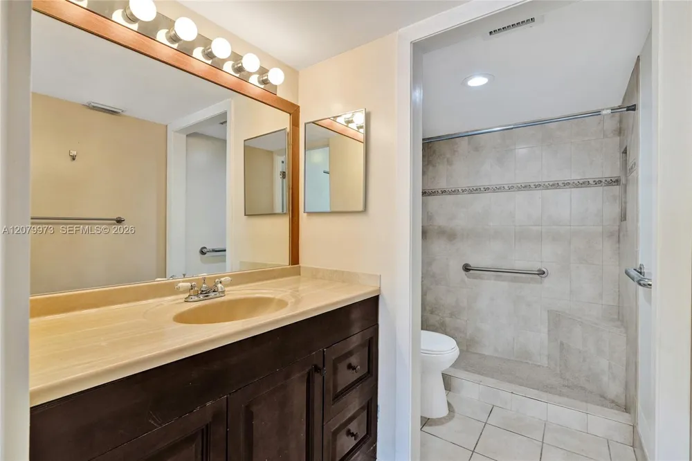 8660 SW 212th St #111 Cutler Bay, FL 33189