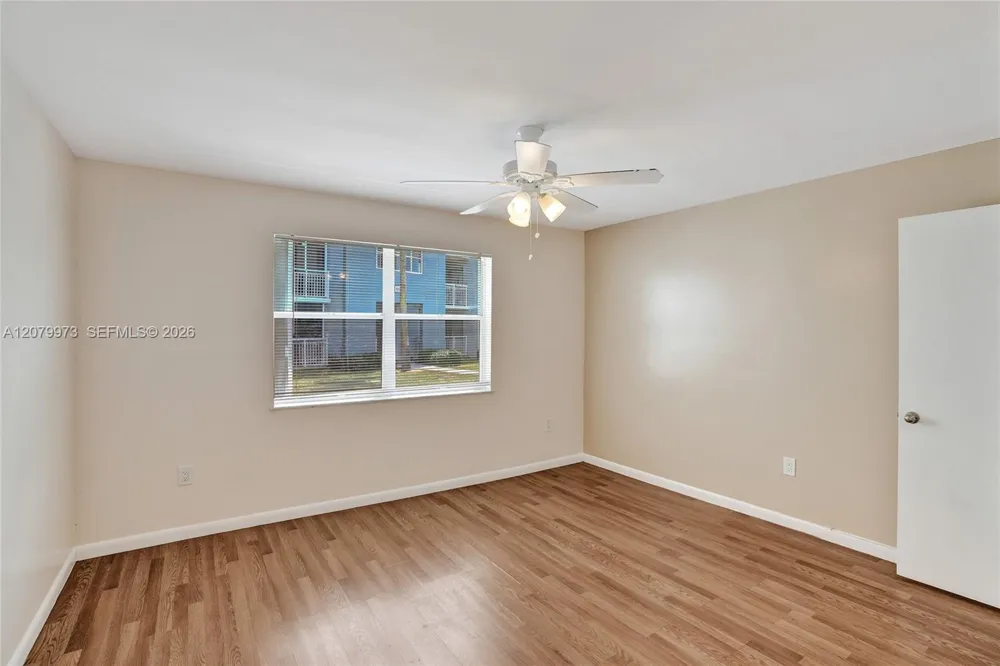 8660 SW 212th St #111 Cutler Bay, FL 33189