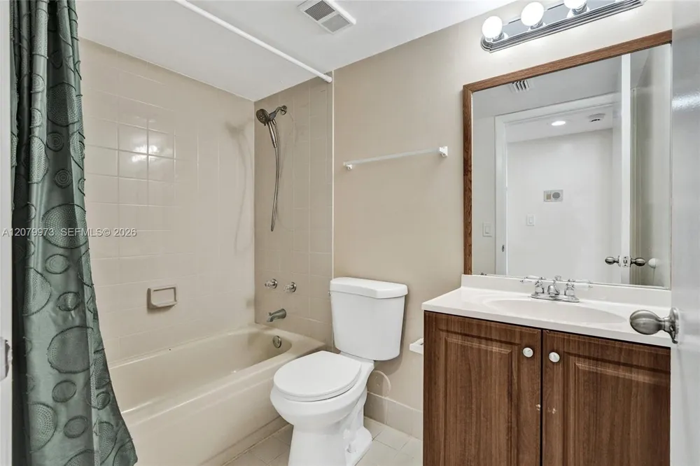 8660 SW 212th St #111 Cutler Bay, FL 33189