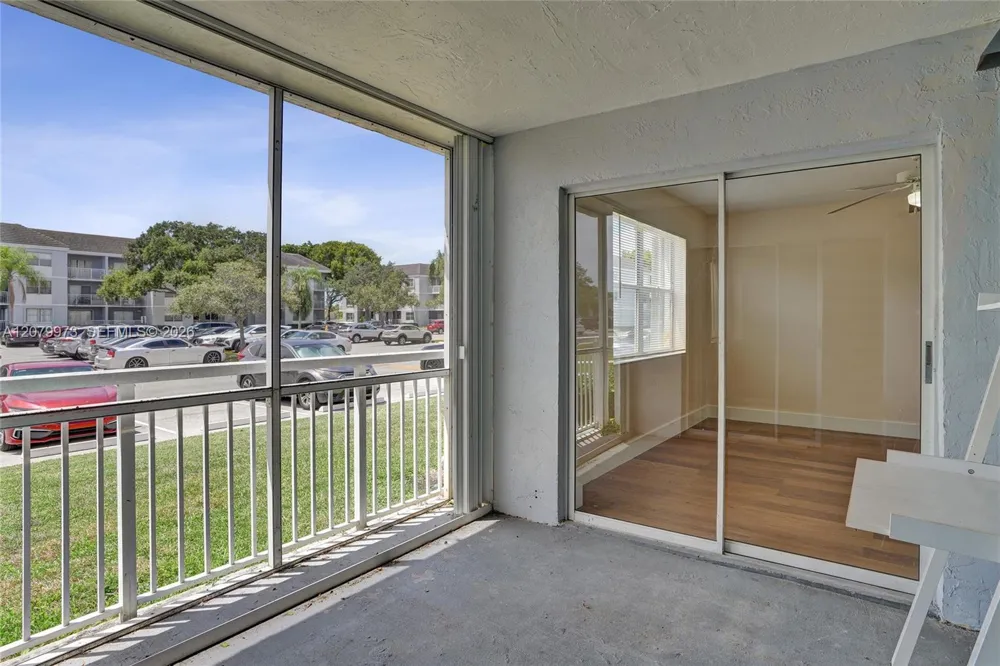 8660 SW 212th St #111 Cutler Bay, FL 33189