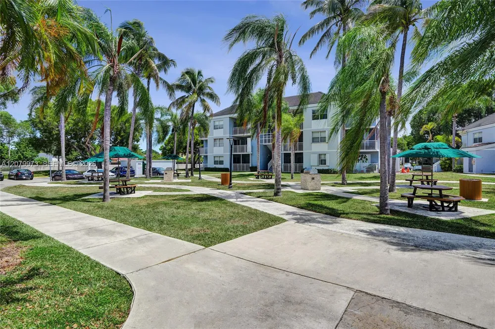 8660 SW 212th St #111 Cutler Bay, FL 33189