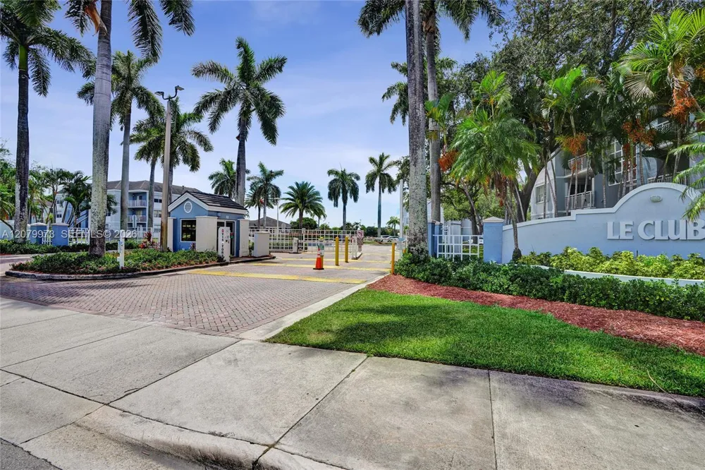 8660 SW 212th St #111 Cutler Bay, FL 33189