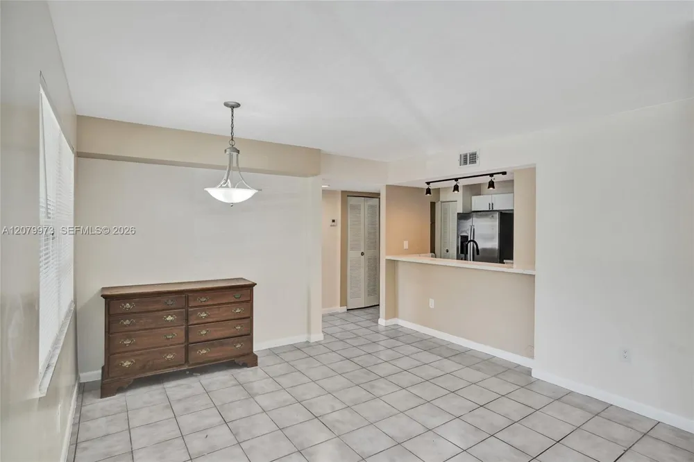 8660 SW 212th St #111 Cutler Bay, FL 33189