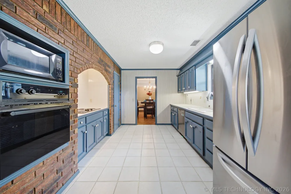 8117 S Quebec Avenue Tulsa, OK 74137