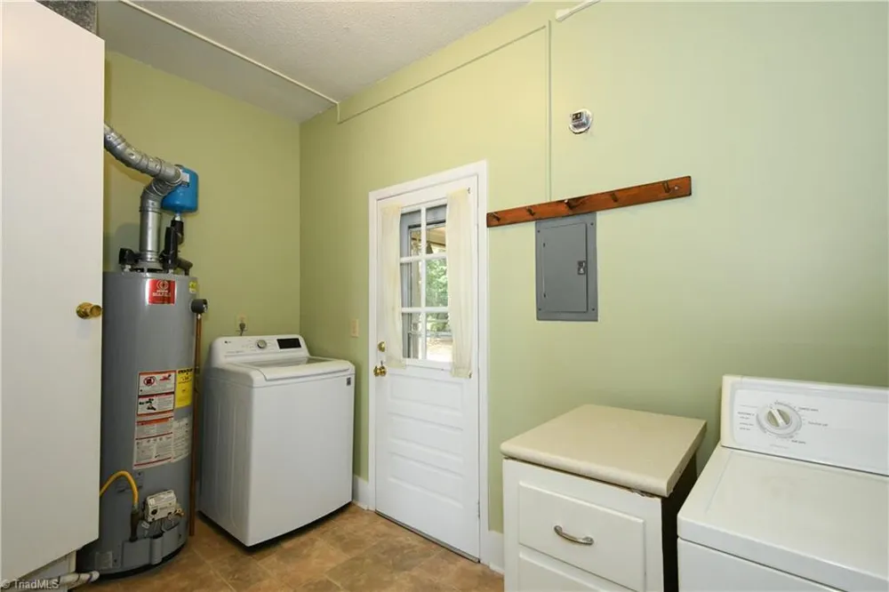 3701 Brandywine Drive Greensboro, NC 27410