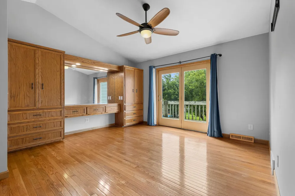 2630 Glencairin Drive NW Grand Rapids City, MI 49504