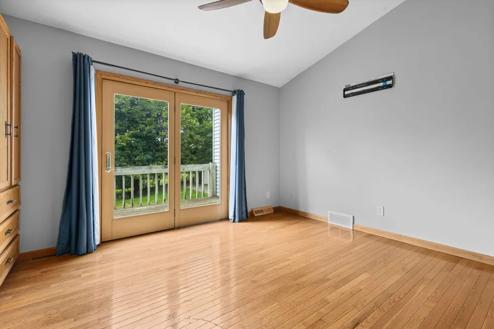 2630 Glencairin Drive NW Grand Rapids City, MI 49504
