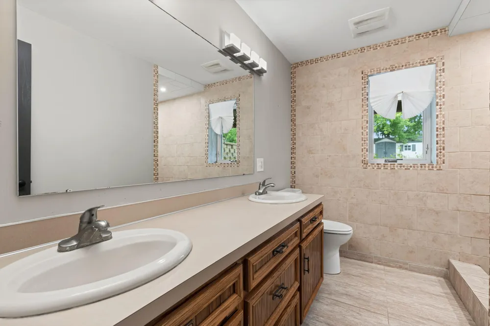 2630 Glencairin Drive NW Grand Rapids City, MI 49504