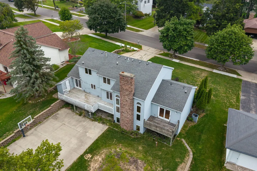 2630 Glencairin Drive NW Grand Rapids City, MI 49504