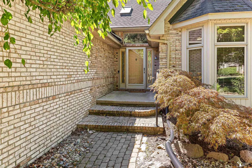 2534 Farmdale Drive Sterling Heights City, MI 48314