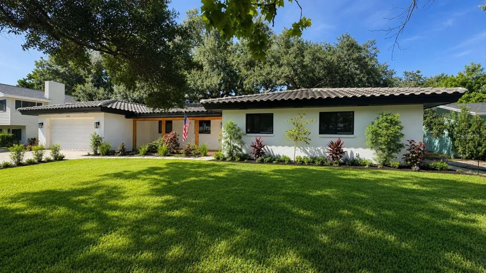 2218 HENNESEN DRIVE Clearwater, FL 33764
