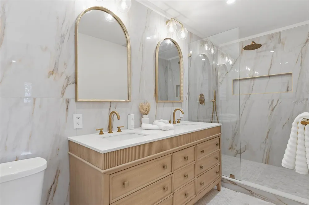 2218 HENNESEN DRIVE Clearwater, FL 33764