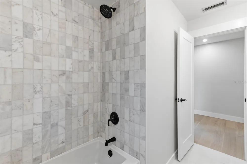 2218 HENNESEN DRIVE Clearwater, FL 33764