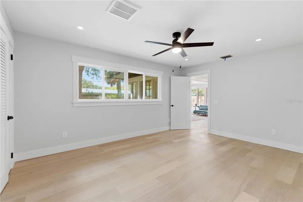 2218 HENNESEN DRIVE Clearwater, FL 33764