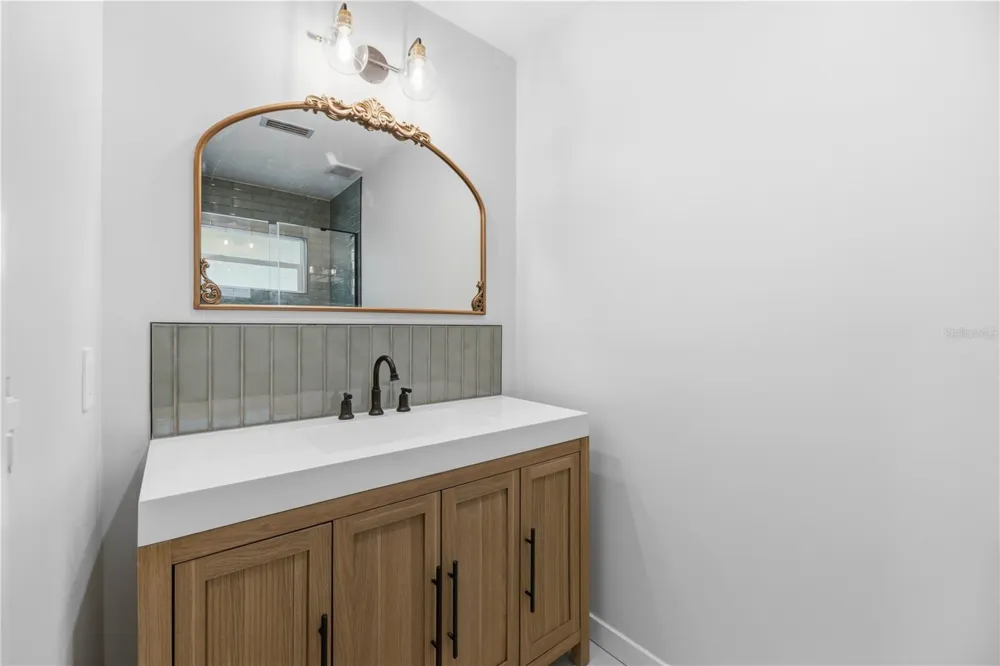 2218 HENNESEN DRIVE Clearwater, FL 33764