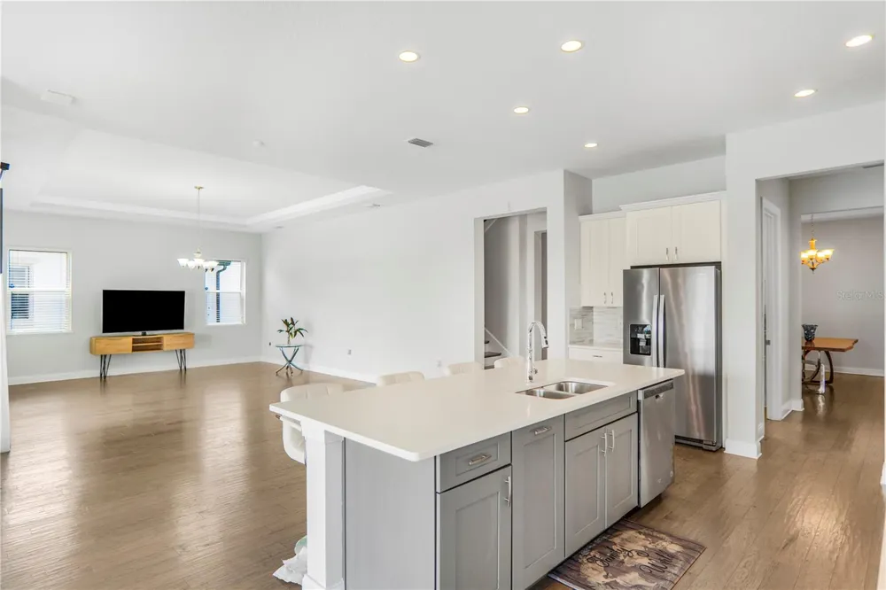 10427 ROYAL CYPRESS WAY Orlando, FL 32836