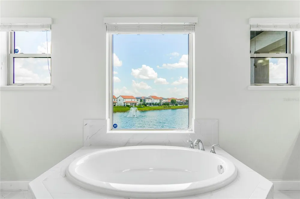 10427 ROYAL CYPRESS WAY Orlando, FL 32836