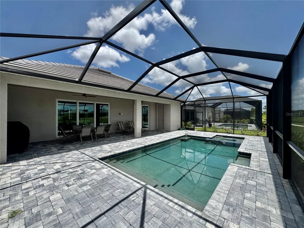19146 CHERRYSTONE WAY Lakewood Ranch, FL 34211