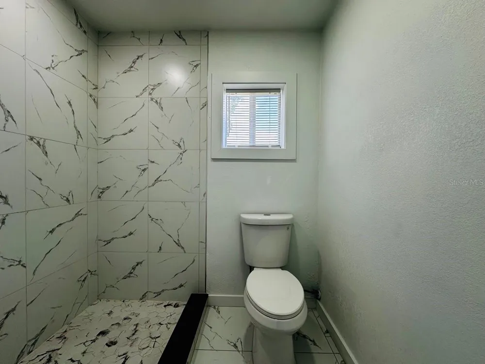 136 LYNBROOK DRIVE Orlando, FL 32807