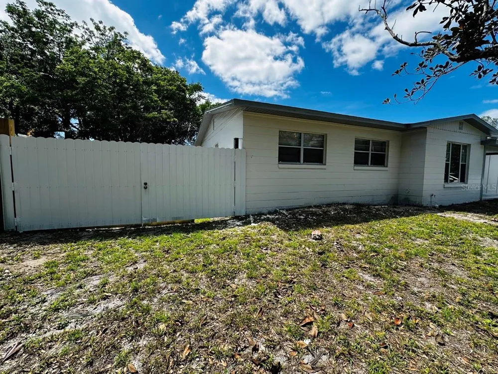 136 LYNBROOK DRIVE Orlando, FL 32807