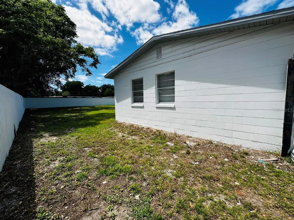 136 LYNBROOK DRIVE Orlando, FL 32807