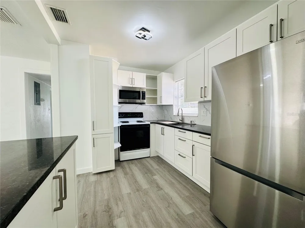 136 LYNBROOK DRIVE Orlando, FL 32807