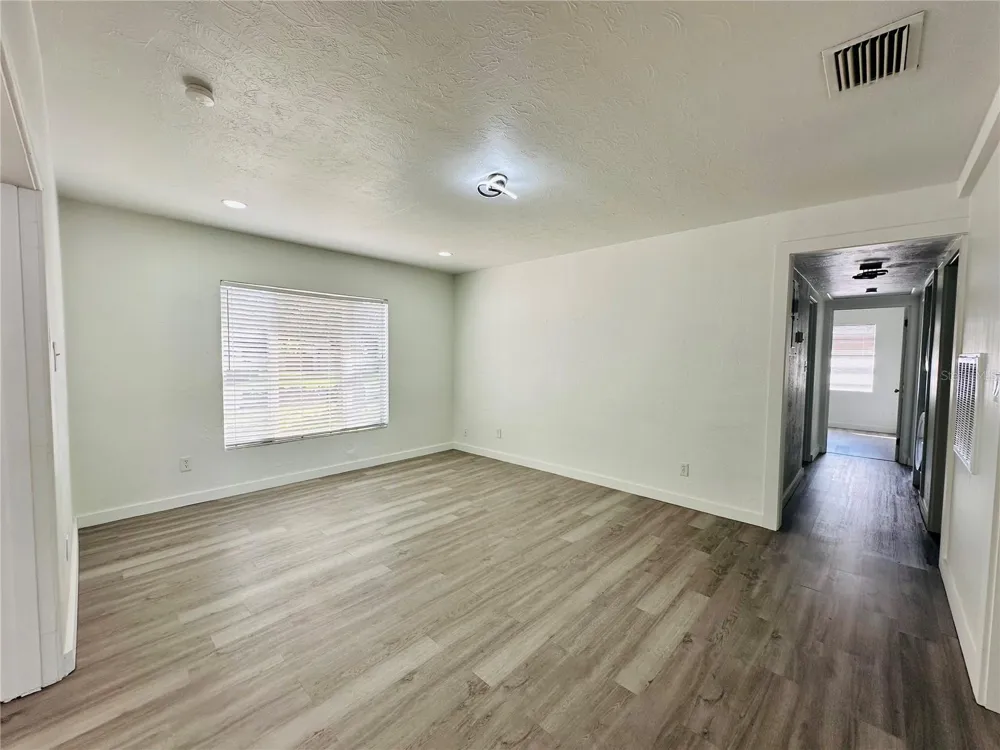 136 LYNBROOK DRIVE Orlando, FL 32807