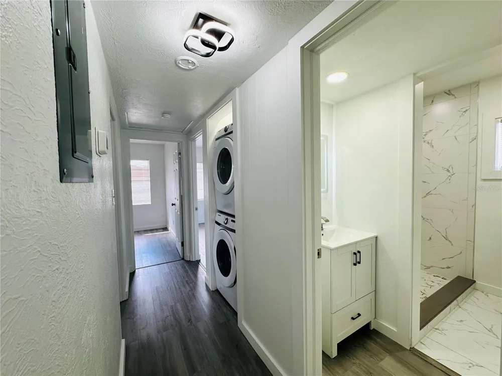 136 LYNBROOK DRIVE Orlando, FL 32807